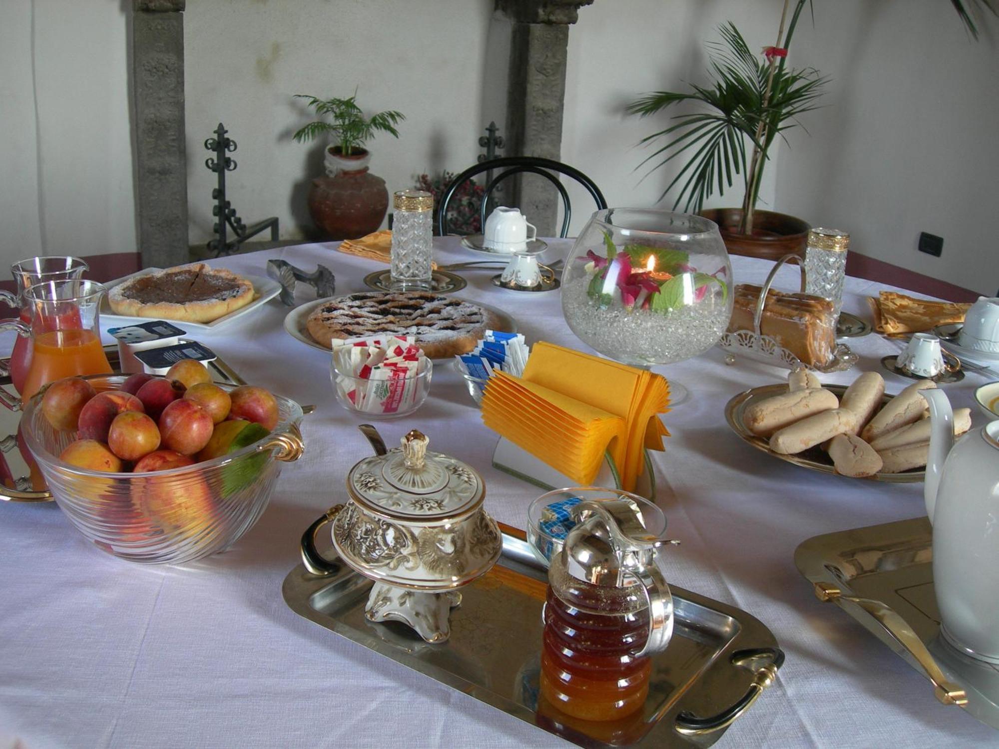 Palazzo Orsini Bed & Breakfast Bomarzo Exterior photo